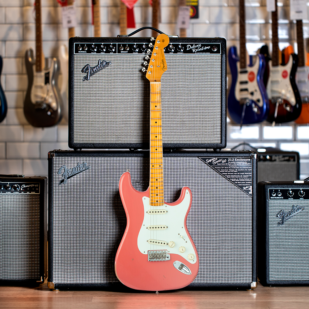 Fender Custom Shop 2020 1956 Stratocaster Akçağaç Klavye Relic/CC Elektro Gitar