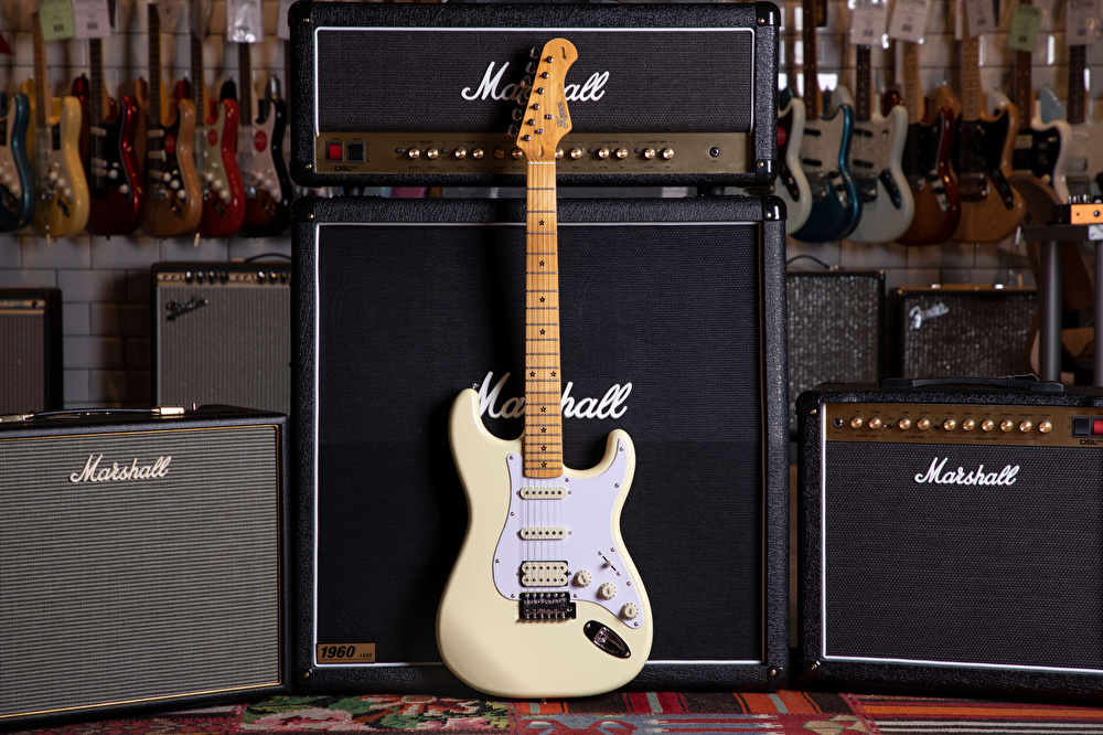 Kozmos KST-57RS-GMN-VWH 57 HSS Akçaağaç Klavye Beyaz Renk Elektro Gitar